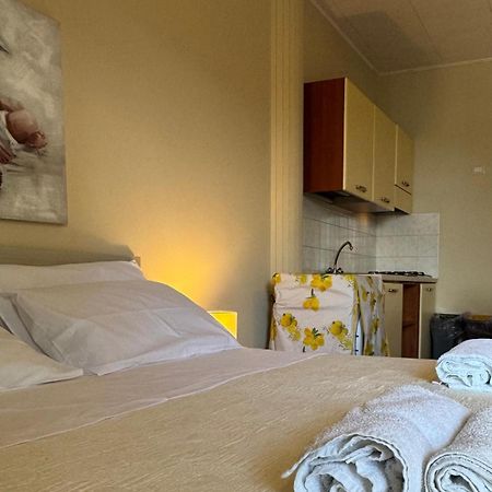 Case Vacanze Di Isabella Stoia Giardini Naxos Bagian luar foto