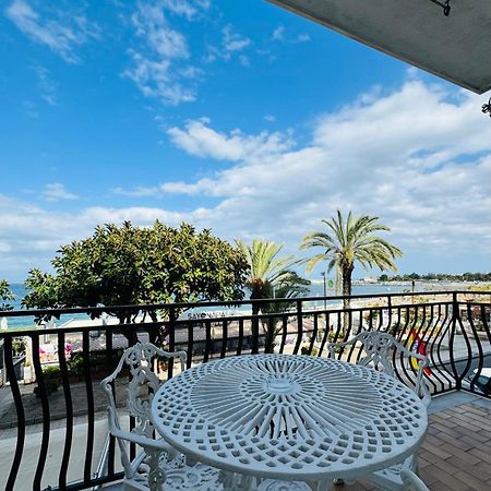 Case Vacanze Di Isabella Stoia Giardini Naxos Bagian luar foto